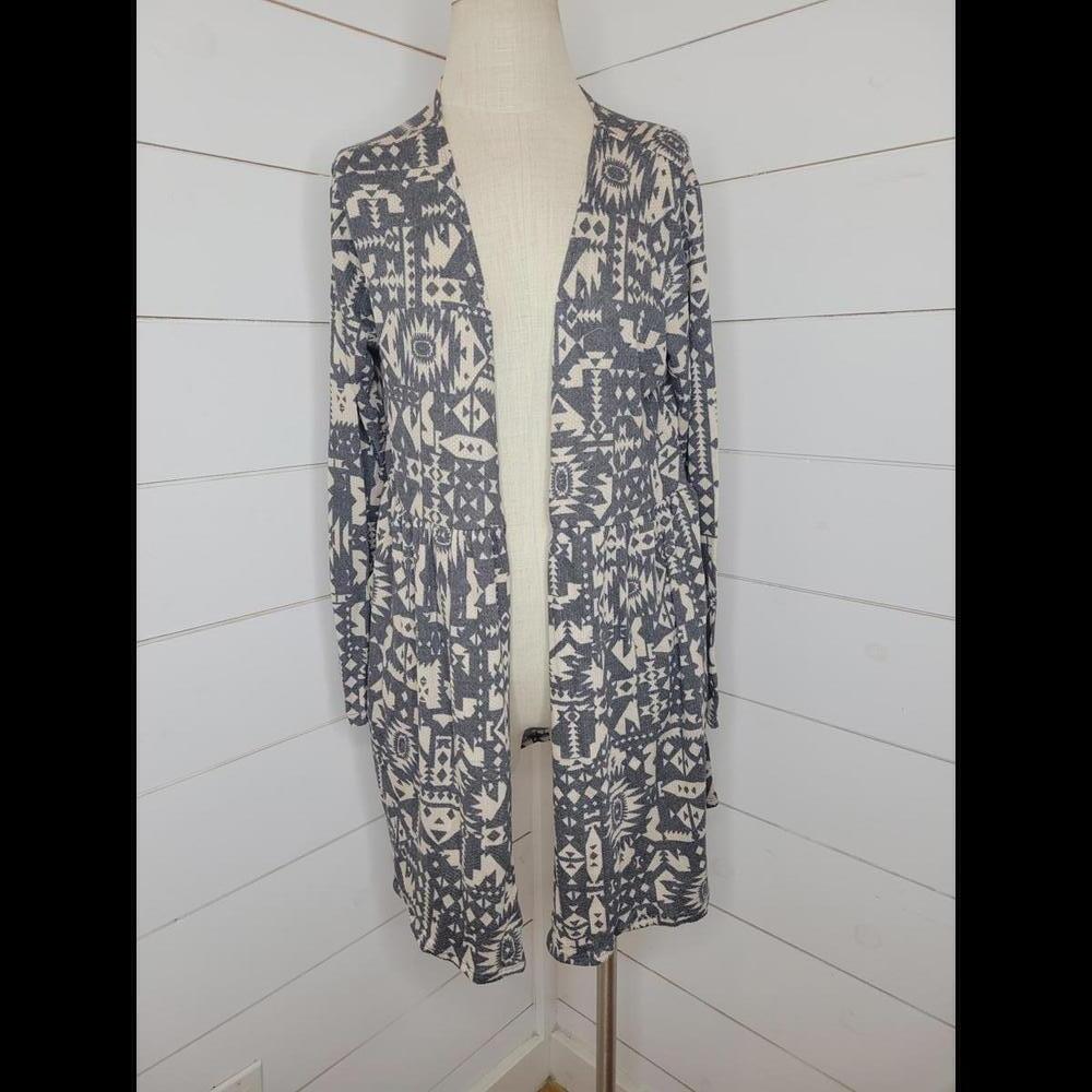 NWOT Heimish USA small grey & cream aztek print long peplum cardigan swester